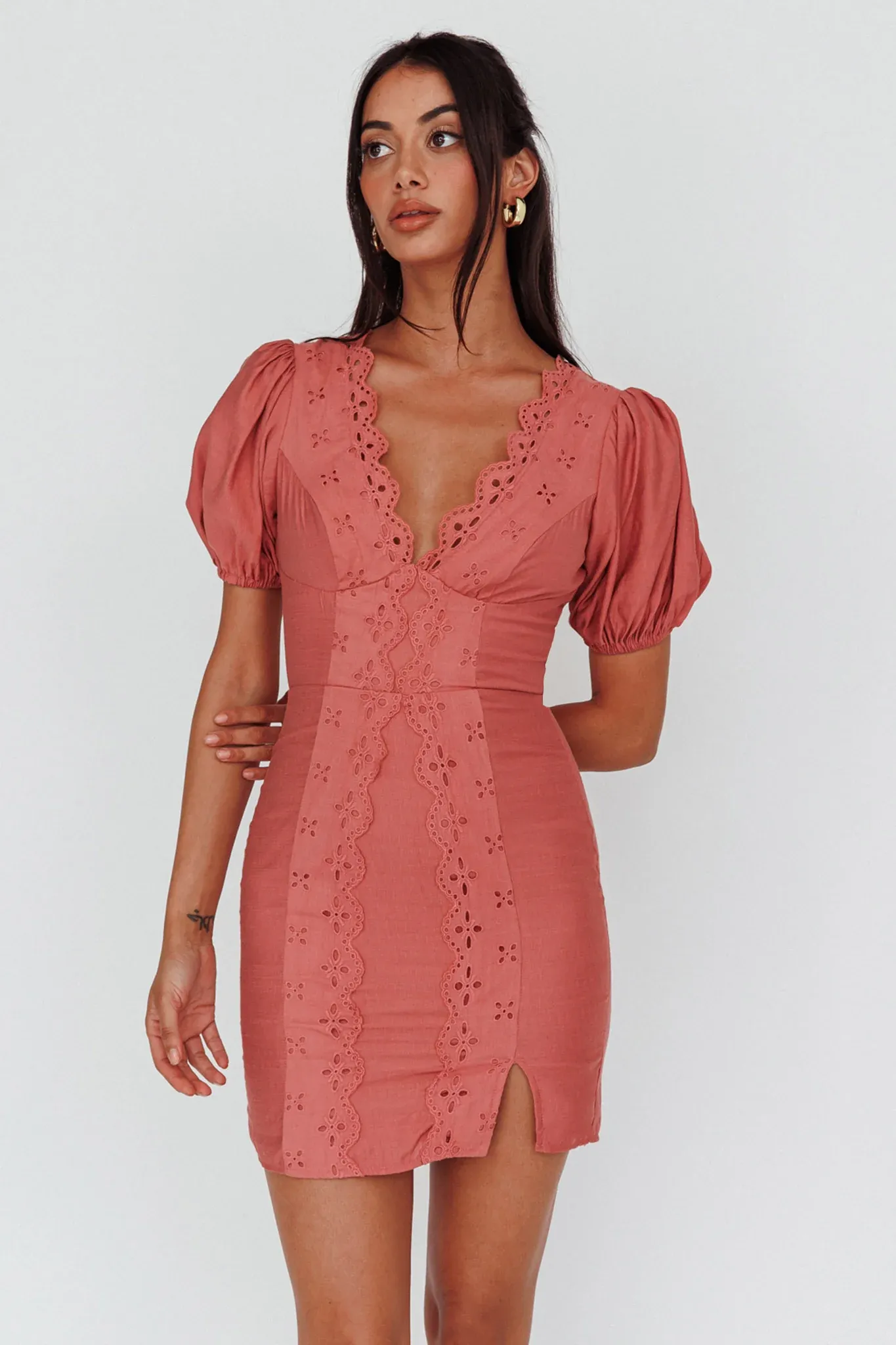 Aylina Scalloped Lace Mini Dress Rose