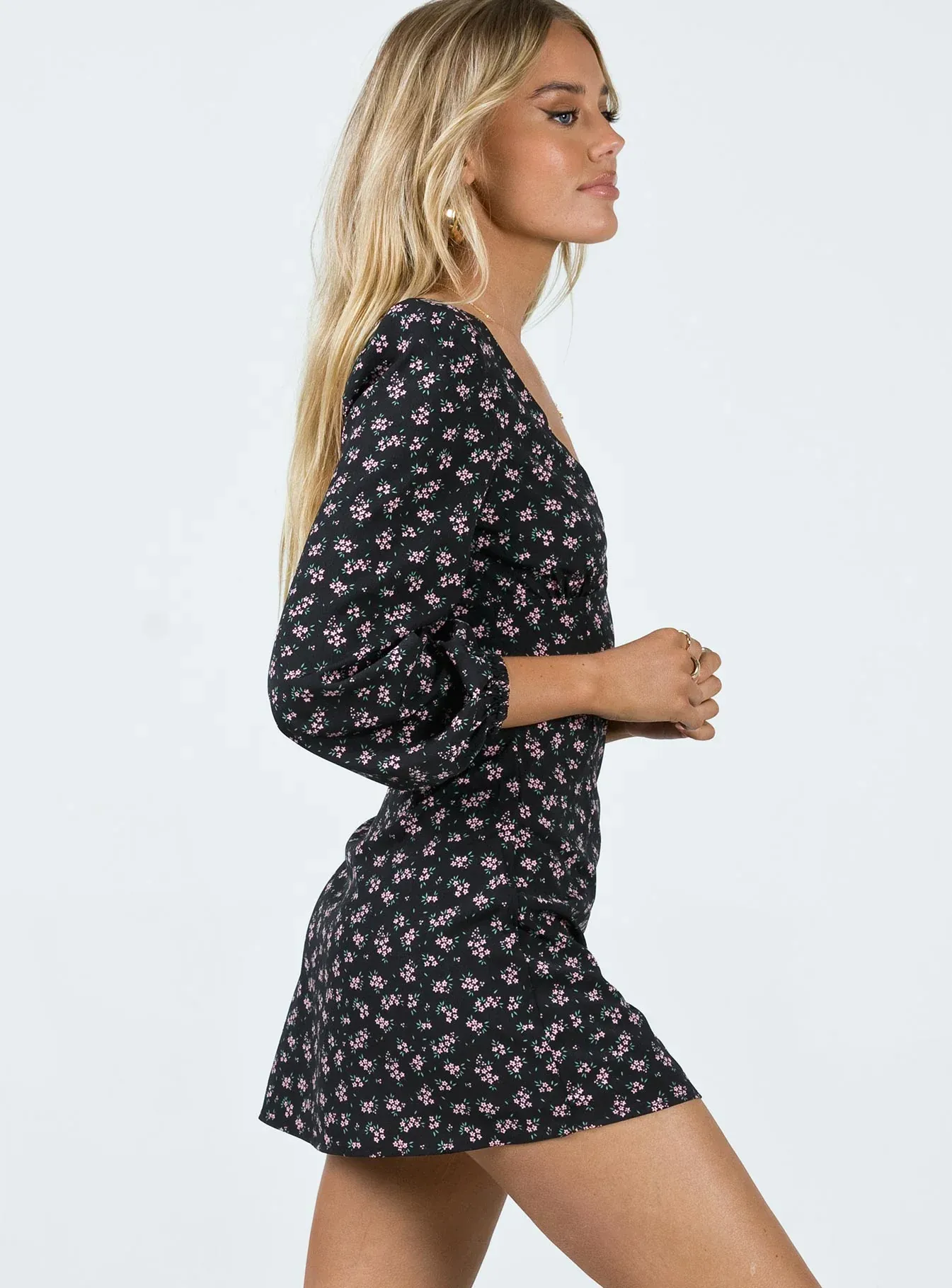 Naturi Long Sleeve Mini Dress Black / Floral