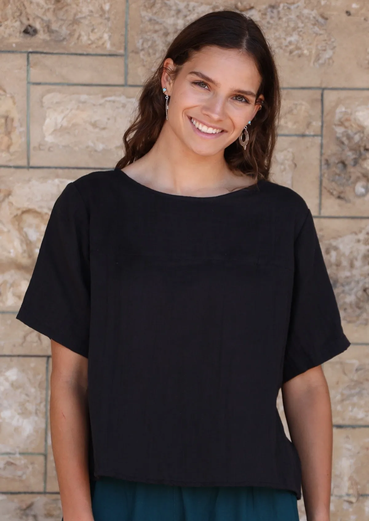 Neesha Top Black