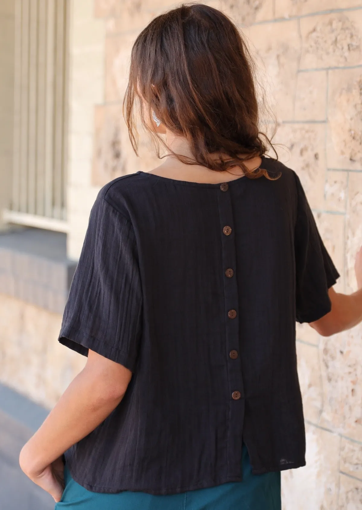 Neesha Top Black