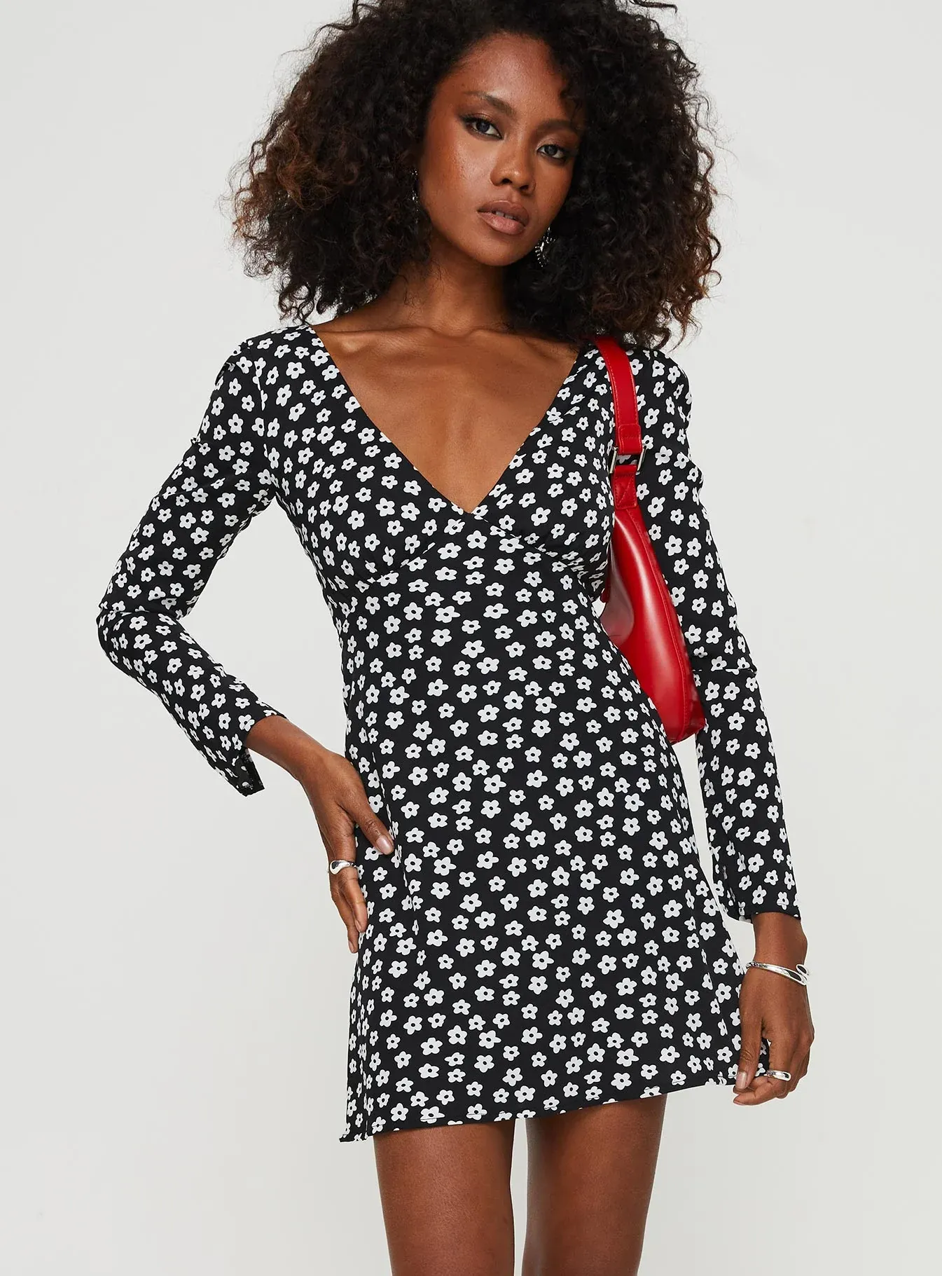 Nellie Long Sleeve Mini Dress Black / White Floral