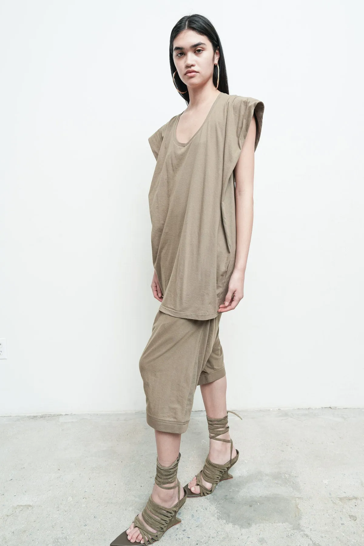 Thea Tank