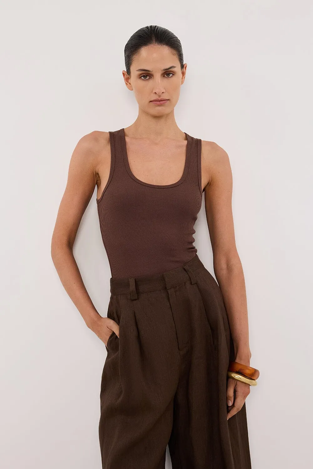 THEO CHOC TANK