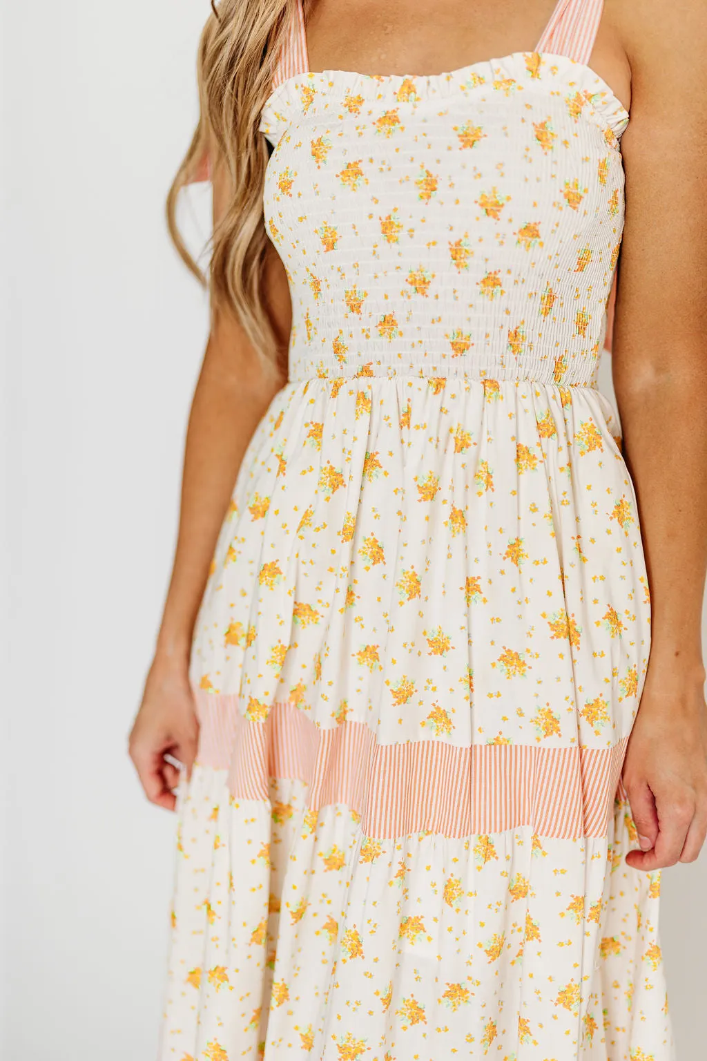 Vida Floral Maxi Dress in White/Orange